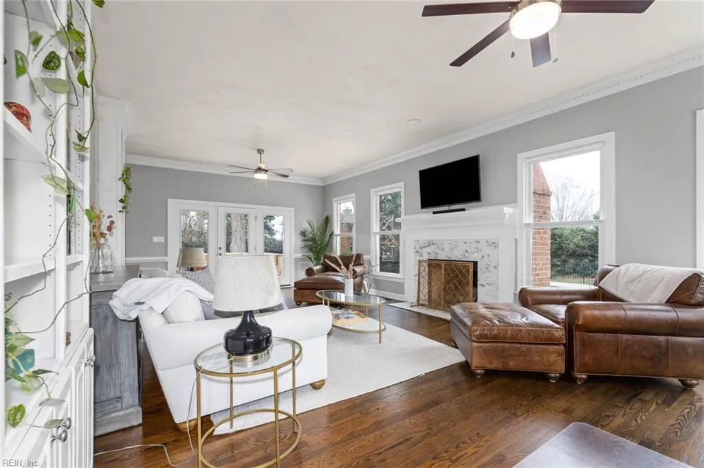 Virginia Beach, Virginia 23454, United States, 5 Bedrooms Bedrooms, ,4 BathroomsBathrooms,Residential,Pending,77899