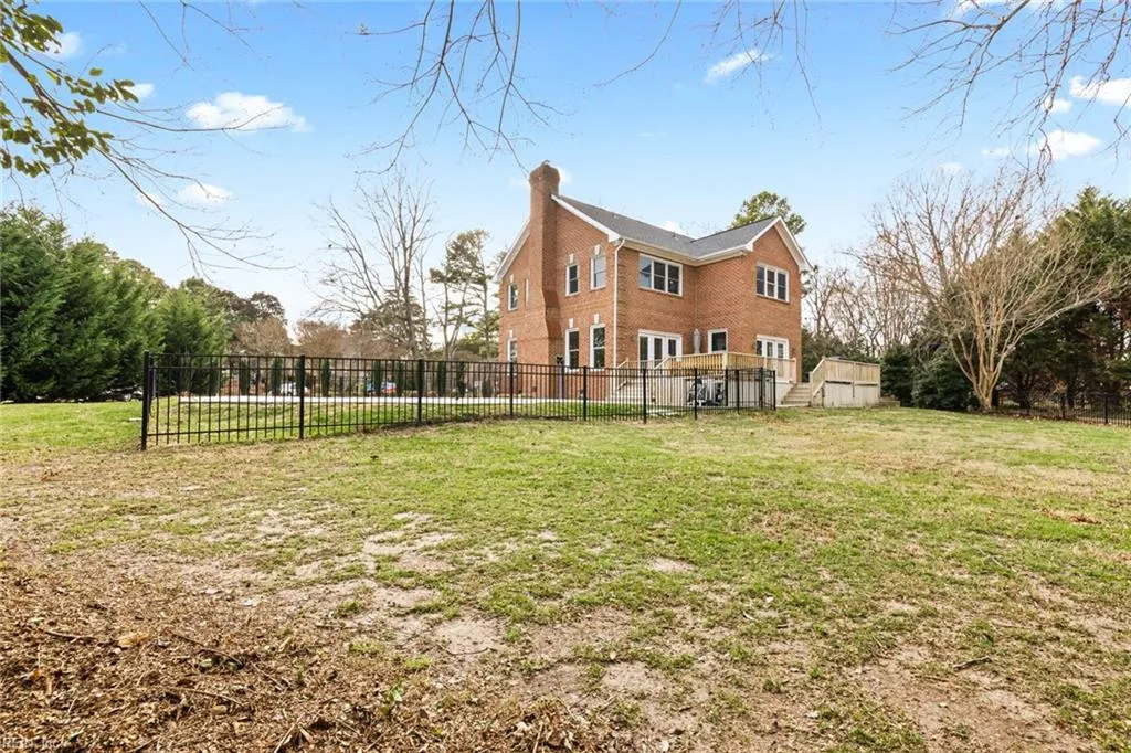 Virginia Beach, Virginia 23454, United States, 5 Bedrooms Bedrooms, ,4 BathroomsBathrooms,Residential,Pending,77899