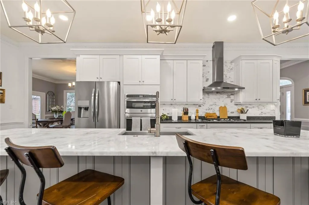 Virginia Beach, Virginia 23454, United States, 5 Bedrooms Bedrooms, ,4 BathroomsBathrooms,Residential,Pending,77899