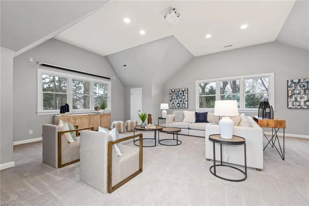 Virginia Beach, Virginia 23454, United States, 5 Bedrooms Bedrooms, ,4 BathroomsBathrooms,Residential,Pending,77899