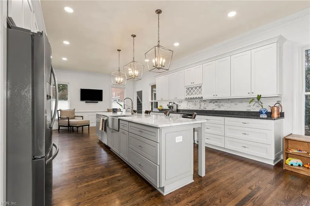 Virginia Beach, Virginia 23454, United States, 5 Bedrooms Bedrooms, ,4 BathroomsBathrooms,Residential,Pending,77899