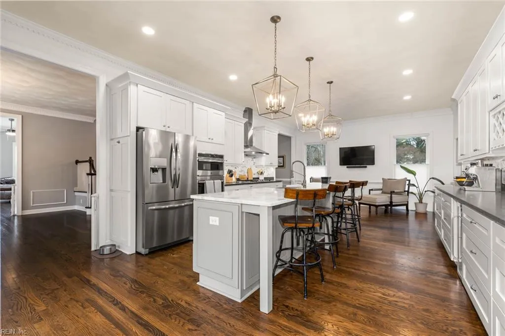 Virginia Beach, Virginia 23454, United States, 5 Bedrooms Bedrooms, ,4 BathroomsBathrooms,Residential,Pending,77899