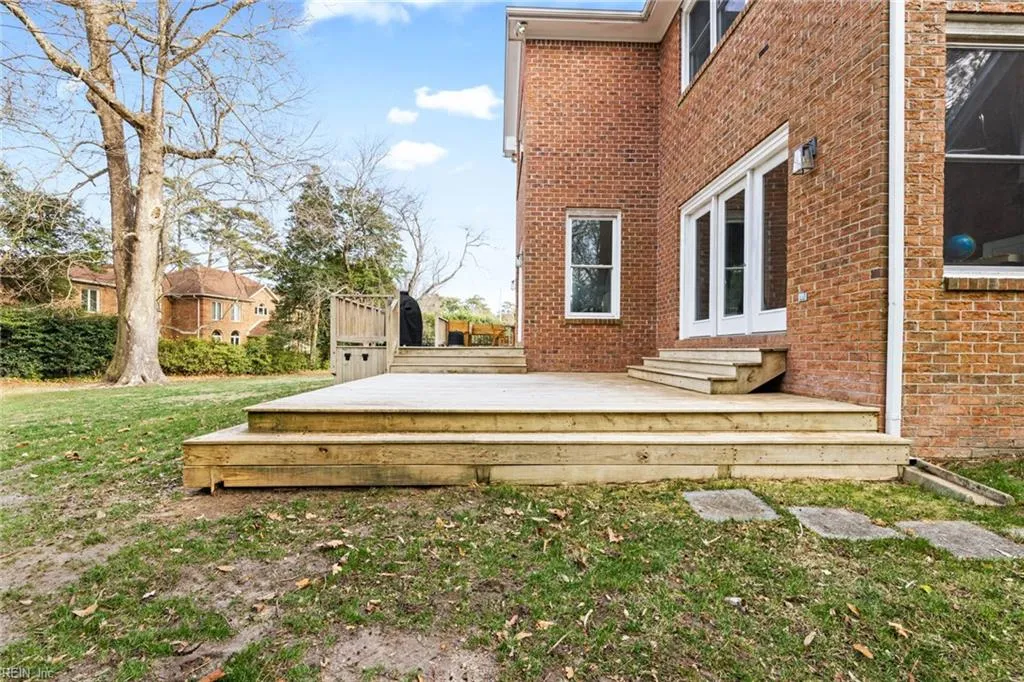 Virginia Beach, Virginia 23454, United States, 5 Bedrooms Bedrooms, ,4 BathroomsBathrooms,Residential,Pending,77899