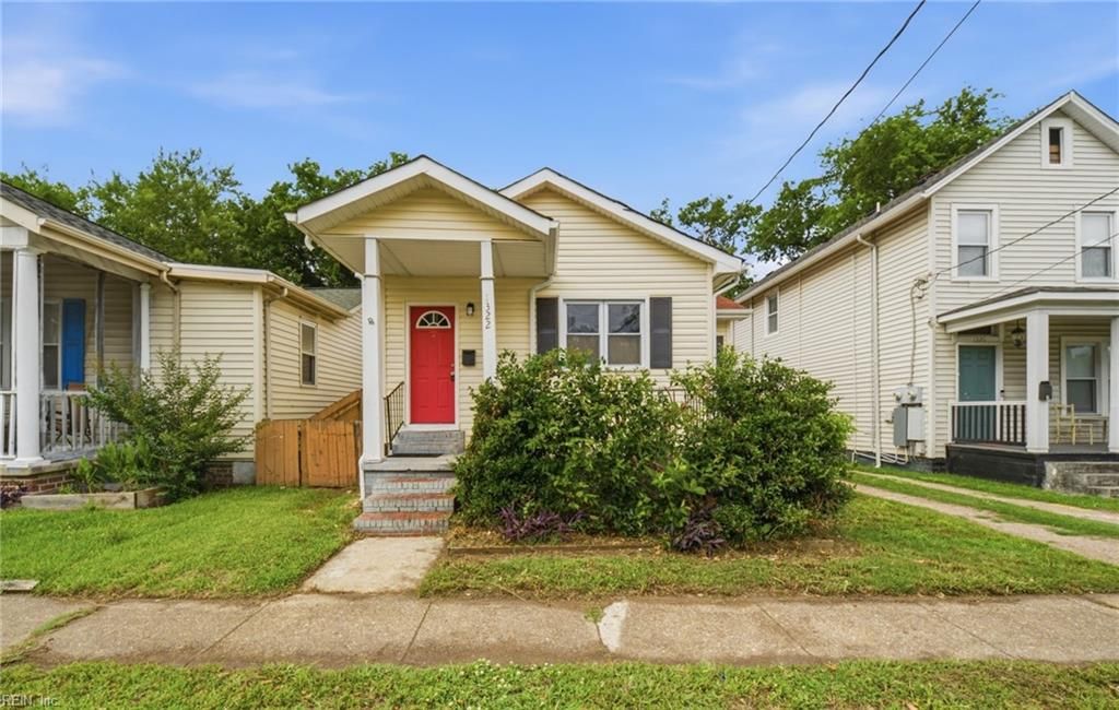 Photo of 1322 W 41st Street, Norfolk, VA 23508 (MLS # 10636841)