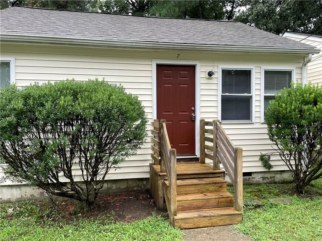 Photo of 122 Christian Street #7, Newport News, VA 23608 (MLS # 10619120)