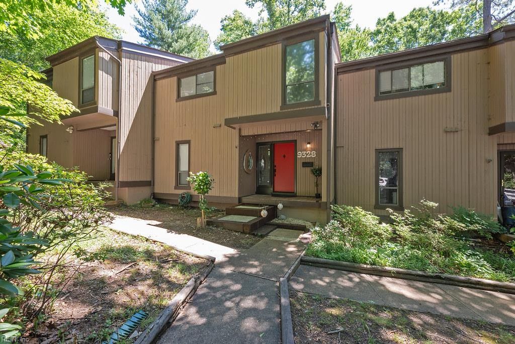 Photo of 9328 Groundhog Drive, North Chesterfield, VA 23236 (MLS # 10637111)