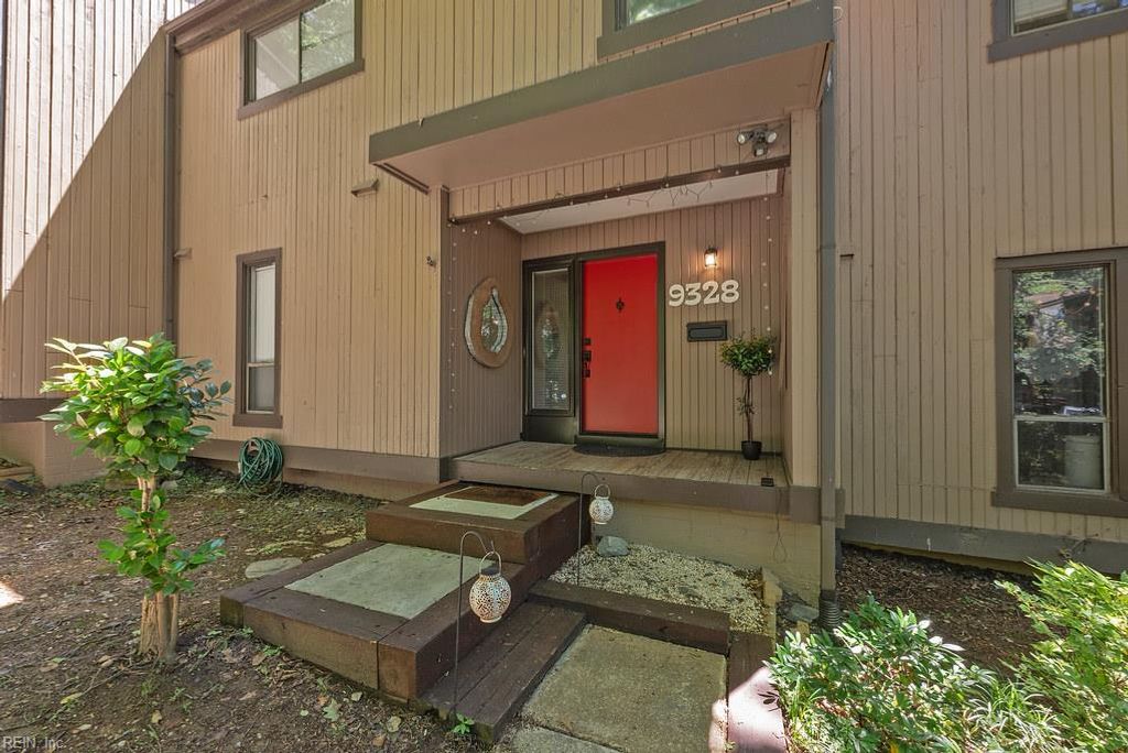 Photo of 9328 Groundhog Drive, North Chesterfield, VA 23236 (MLS # 10637111)