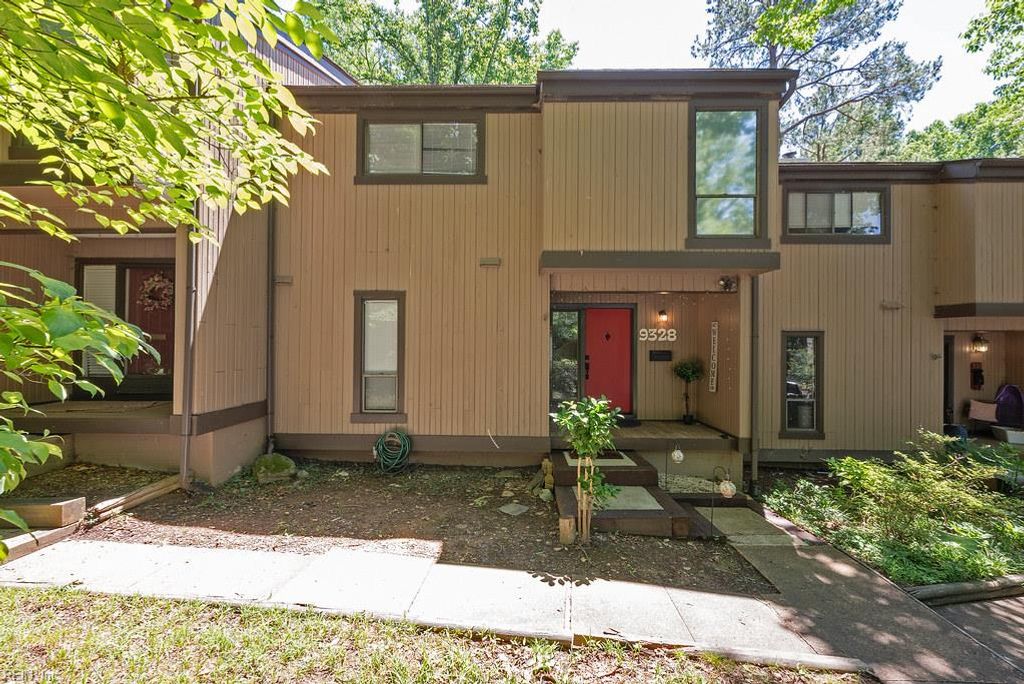 Photo of 9328 Groundhog Drive, North Chesterfield, VA 23236 (MLS # 10637111)