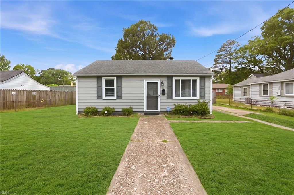 Photo of 712 Norwood Circle, Hampton, VA 23661 (MLS # 10631769)