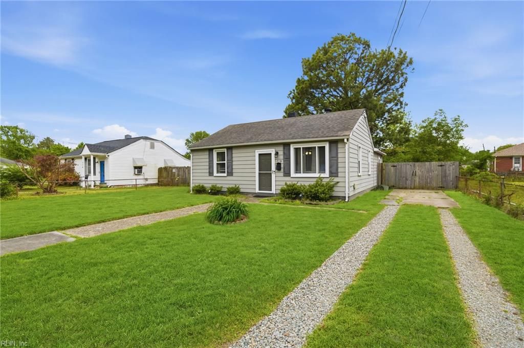 Photo of 712 Norwood Circle, Hampton, VA 23661 (MLS # 10631769)