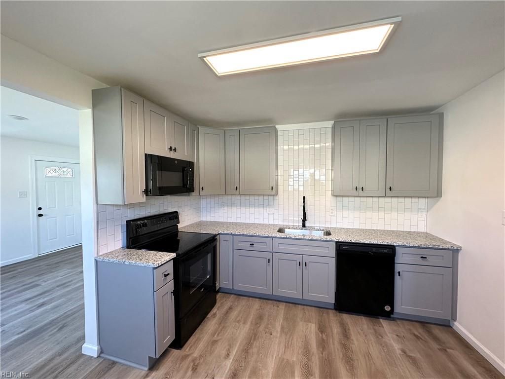 Photo of 604 Vermont Avenue, Portsmouth, VA 23707 (MLS # 10628667)