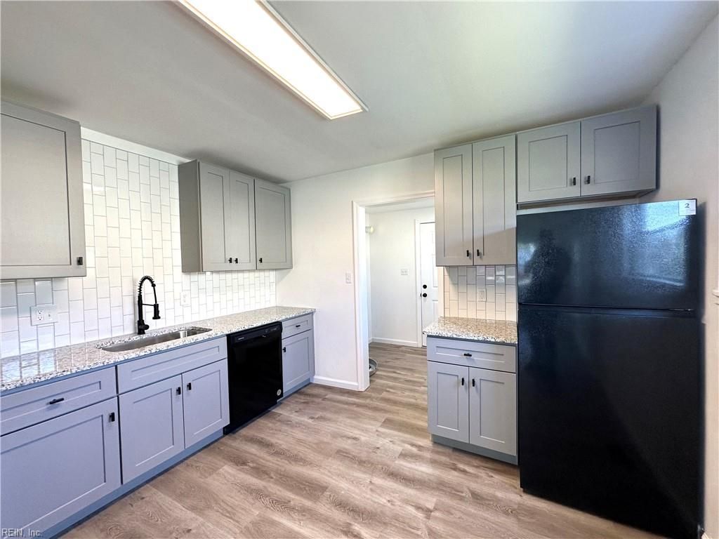 Photo of 604 Vermont Avenue, Portsmouth, VA 23707 (MLS # 10628667)