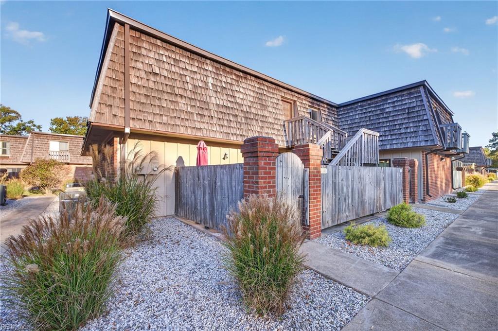 Photo of 127 Sawgrass Bend, Virginia Beach, VA 23451 (MLS # 10658842)