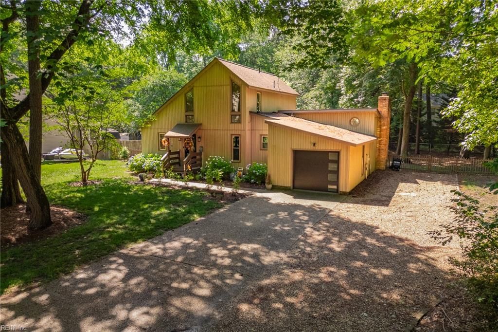 Photo of 7740 Waters Edge Lane, Gloucester Point, VA 23062 (MLS # 10635175)