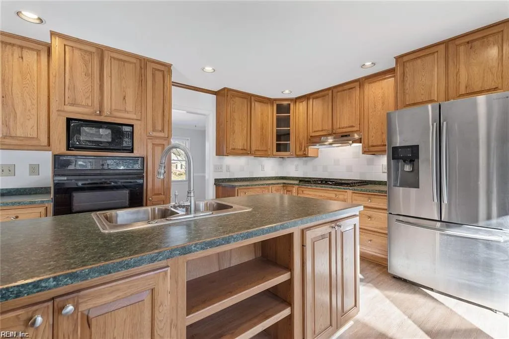 Poquoson, Virginia 23662, United States, 4 Bedrooms Bedrooms, ,3 BathroomsBathrooms,Residential,Pending,183159