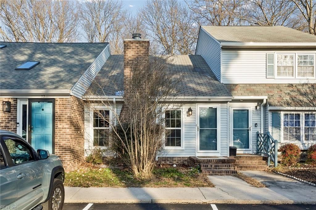 Photo of 30 Lighthouse Way, Newport News, VA 23606 (MLS # 10618105)