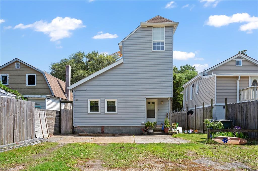 1233 Little Bay AVE