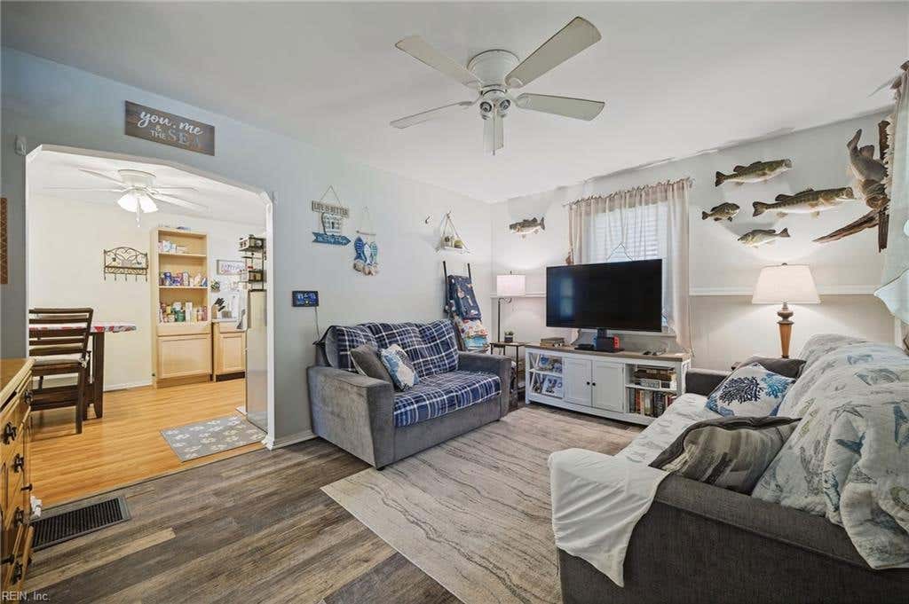 Photo of 4 Mohawk Drive, Portsmouth, VA 23701 (MLS # 10650790)