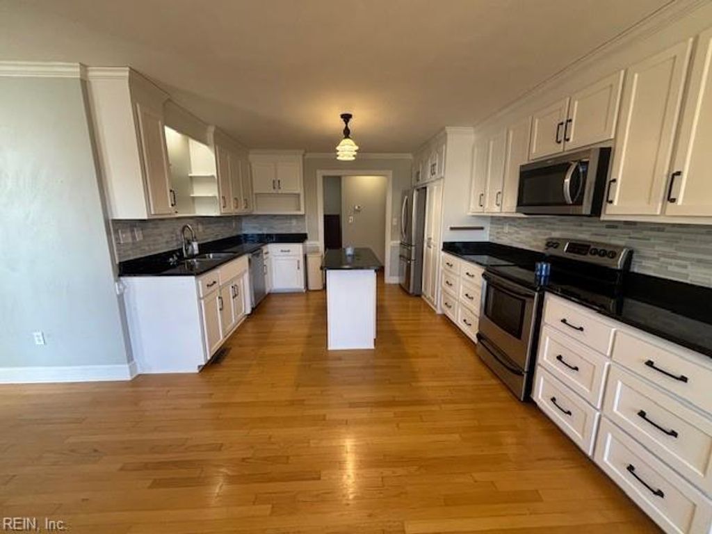 Photo of 101 S Teal Circle, Franklin, VA 23851 (MLS # 10615550)