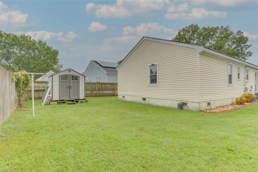 Chesapeake, Virginia 23320, United States, 3 Bedrooms Bedrooms, ,2 BathroomsBathrooms,Residential,Active,225248