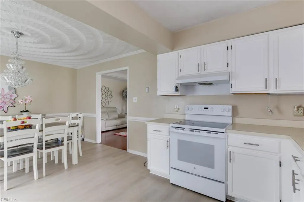 Chesapeake, Virginia 23320, United States, 3 Bedrooms Bedrooms, ,2 BathroomsBathrooms,Residential,Active,225248