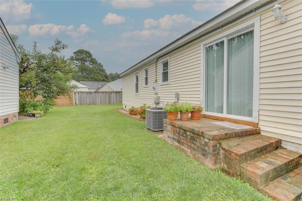 Chesapeake, Virginia 23320, United States, 3 Bedrooms Bedrooms, ,2 BathroomsBathrooms,Residential,Active,225248