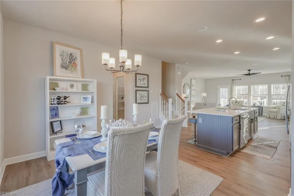 Suffolk, Virginia 23435, United States, 4 Bedrooms Bedrooms, ,4 BathroomsBathrooms,Residential,Pending,86270