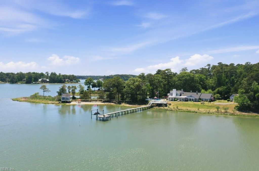 Photo of 3018 Lynndale Road, Virginia Beach, VA 23452 (MLS # 10632991)