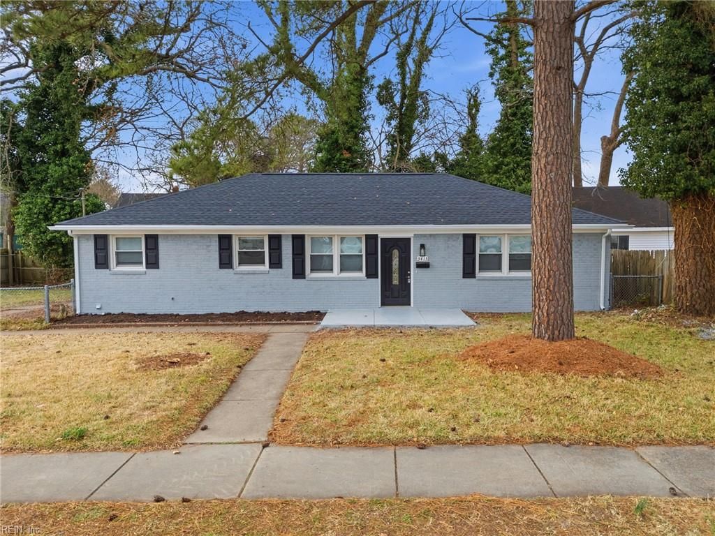 Photo of 3413 Bapaume Avenue, Norfolk, VA 23509 (MLS # 10615294)