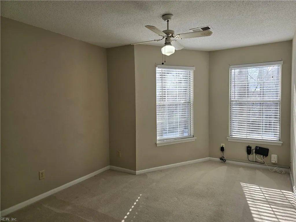 Chesapeake, Virginia 23320, United States, 2 Bedrooms Bedrooms, ,3 BathroomsBathrooms,Residential,Active,23240