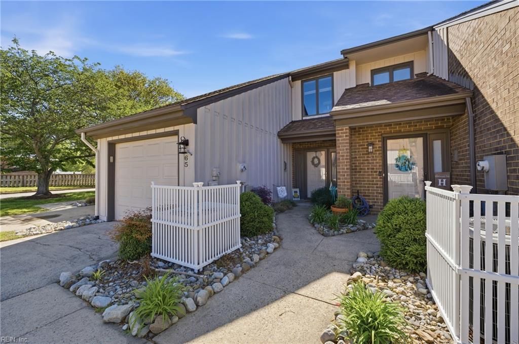 Photo of 65 Sandie Point Drive, Portsmouth, VA 23701 (MLS # 10629404)