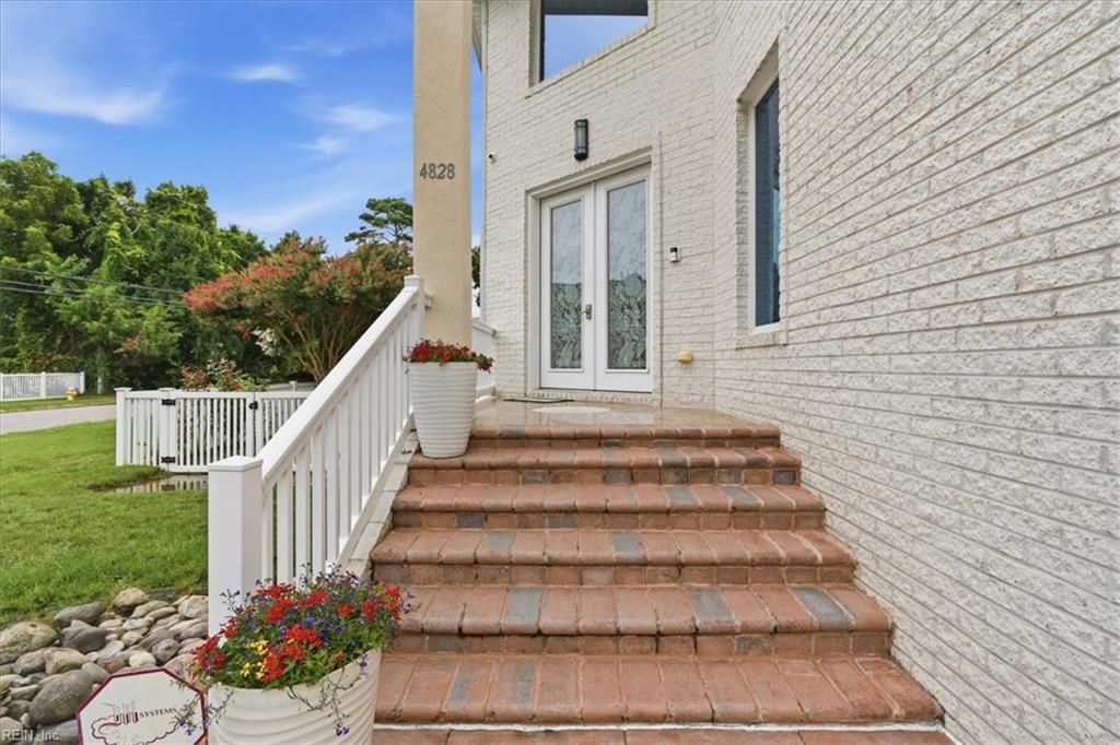 Photo of 4828 Zivo Court, Virginia Beach, VA 23455 (MLS # 10645095)