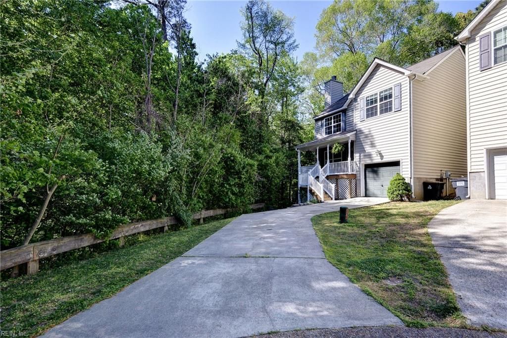 Photo of 874 Sugarloaf Run, Williamsburg, VA 23188 (MLS # 10629985)