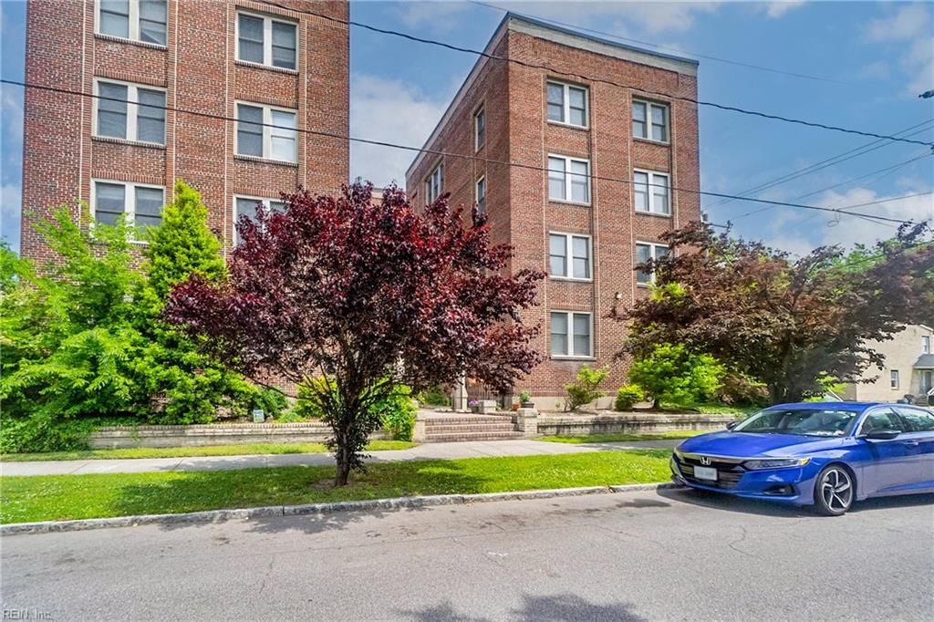 Photo of 200 W 31st Street #301, Norfolk, VA 23504 (MLS # 10607268)