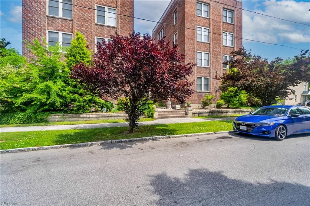 Photo of 200 W 31st Street #301, Norfolk, VA 23504 (MLS # 10607268)