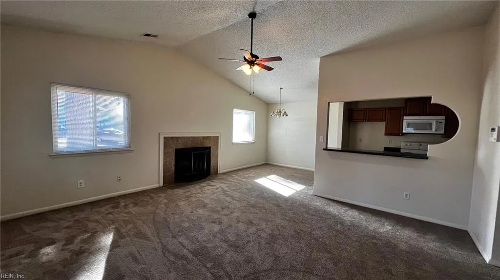 Portsmouth, Virginia 23703, United States, 3 Bedrooms Bedrooms, ,2 BathroomsBathrooms,Residential,Active,251130