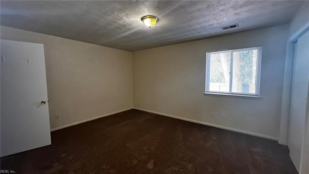 Portsmouth, Virginia 23703, United States, 3 Bedrooms Bedrooms, ,2 BathroomsBathrooms,Residential,Active,251130