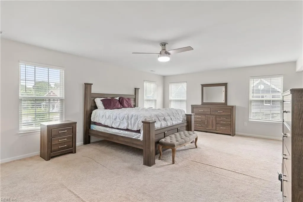 Chesapeake, Virginia 23323, United States, 5 Bedrooms Bedrooms, ,4 BathroomsBathrooms,Residential,Pending,36731