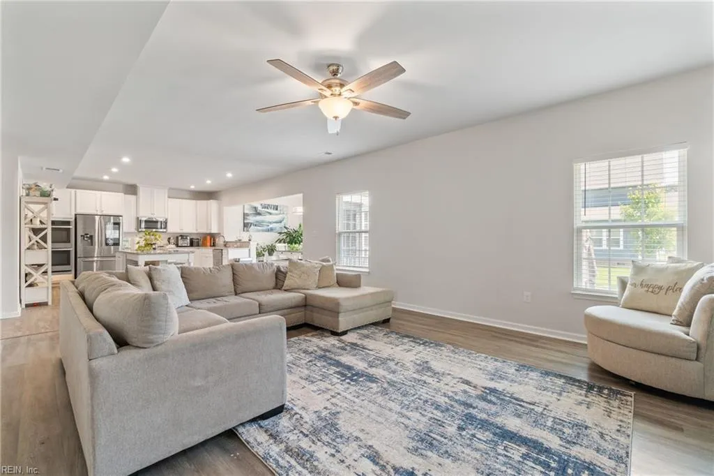 Chesapeake, Virginia 23323, United States, 5 Bedrooms Bedrooms, ,4 BathroomsBathrooms,Residential,Pending,36731