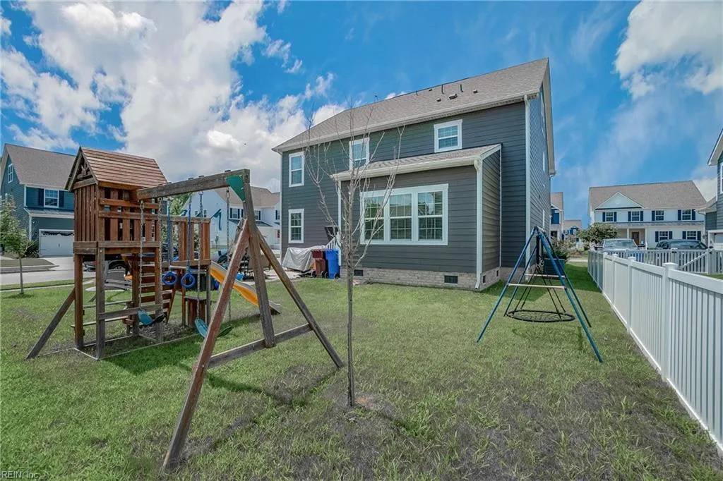 Chesapeake, Virginia 23323, United States, 5 Bedrooms Bedrooms, ,4 BathroomsBathrooms,Residential,Pending,36731