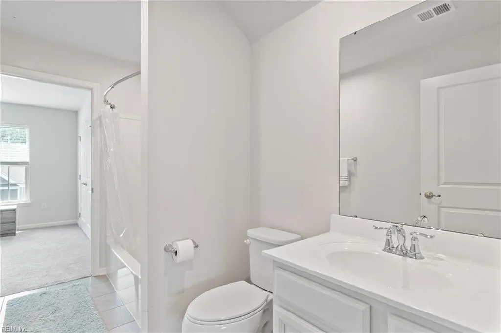 Chesapeake, Virginia 23323, United States, 5 Bedrooms Bedrooms, ,4 BathroomsBathrooms,Residential,Pending,36731