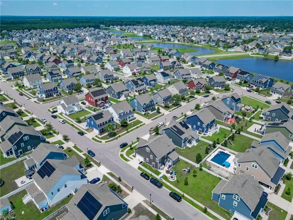 Chesapeake, Virginia 23323, United States, 5 Bedrooms Bedrooms, ,4 BathroomsBathrooms,Residential,Pending,36731