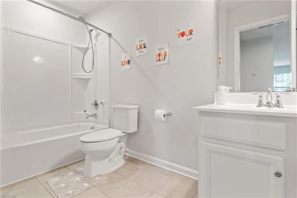 Chesapeake, Virginia 23323, United States, 5 Bedrooms Bedrooms, ,4 BathroomsBathrooms,Residential,Pending,36731