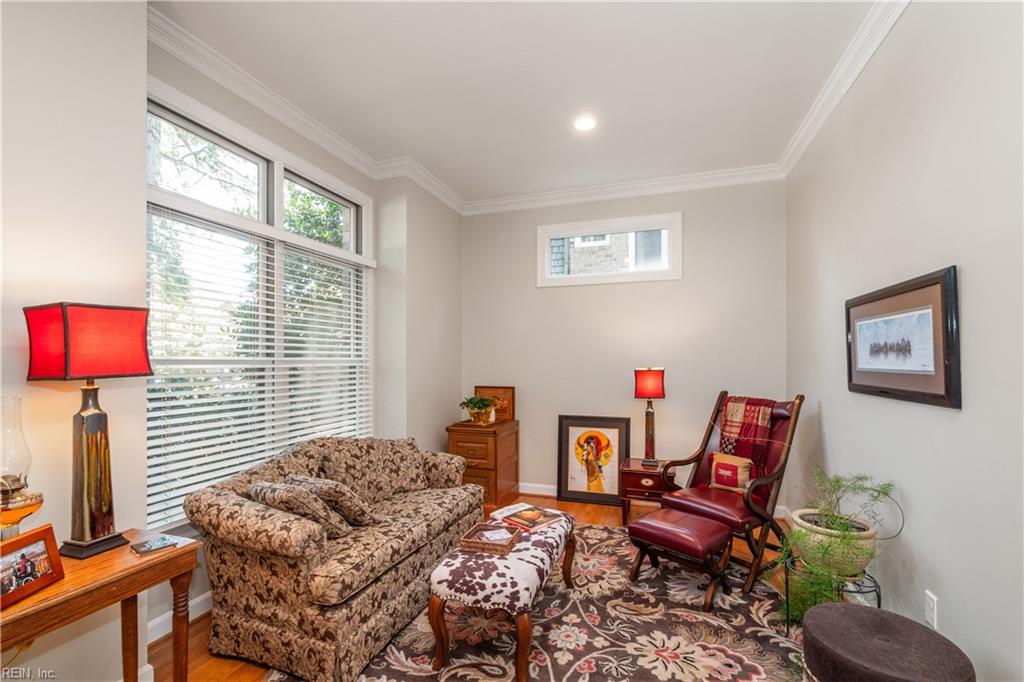 3516 Colmar QTR