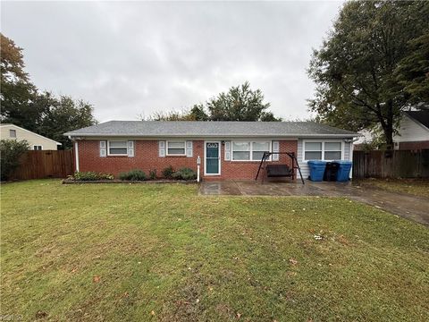 Photo of 721 Farnham Lane, Virginia Beach, VA 23455 (MLS # 10608244) Photo of 721 Farnham Lane, Virginia Beach, VA 23455 (MLS # 10608244)