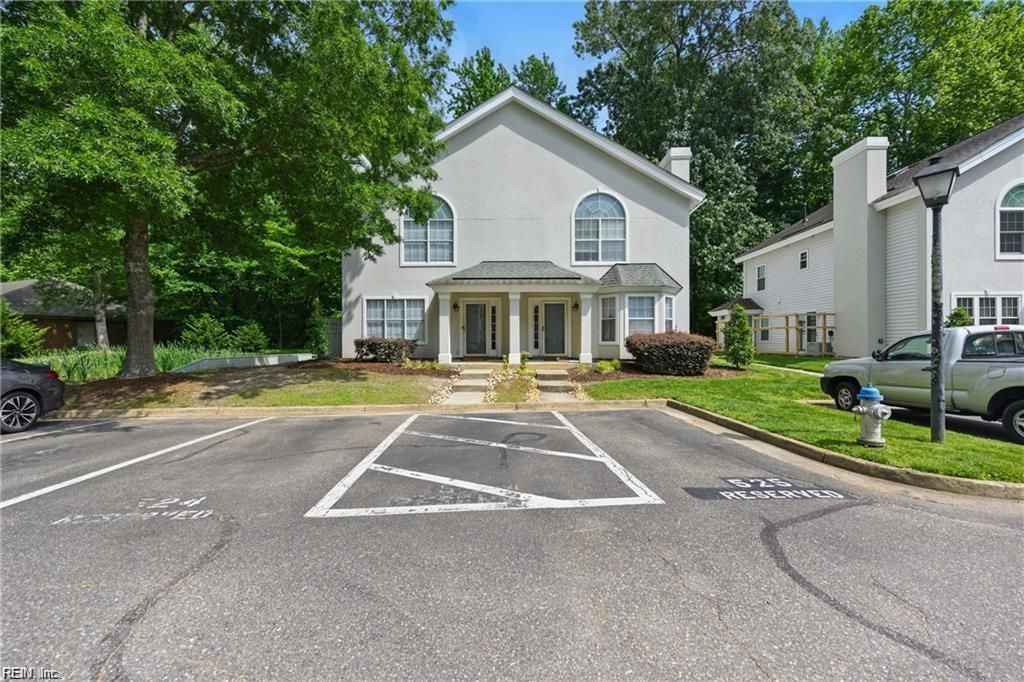 Photo of 707 Sailfish Quay, Chesapeake, VA 23320 (MLS # 10614222)