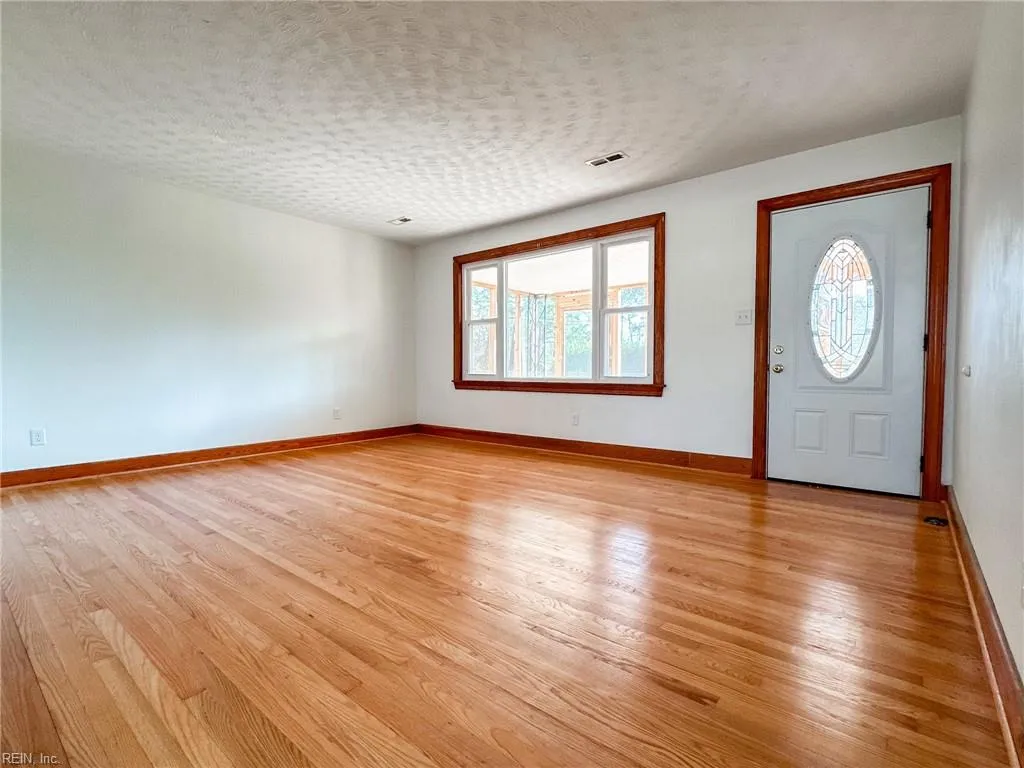 Portsmouth, Virginia 23703, United States, 3 Bedrooms Bedrooms, ,2 BathroomsBathrooms,Residential,Active,2479