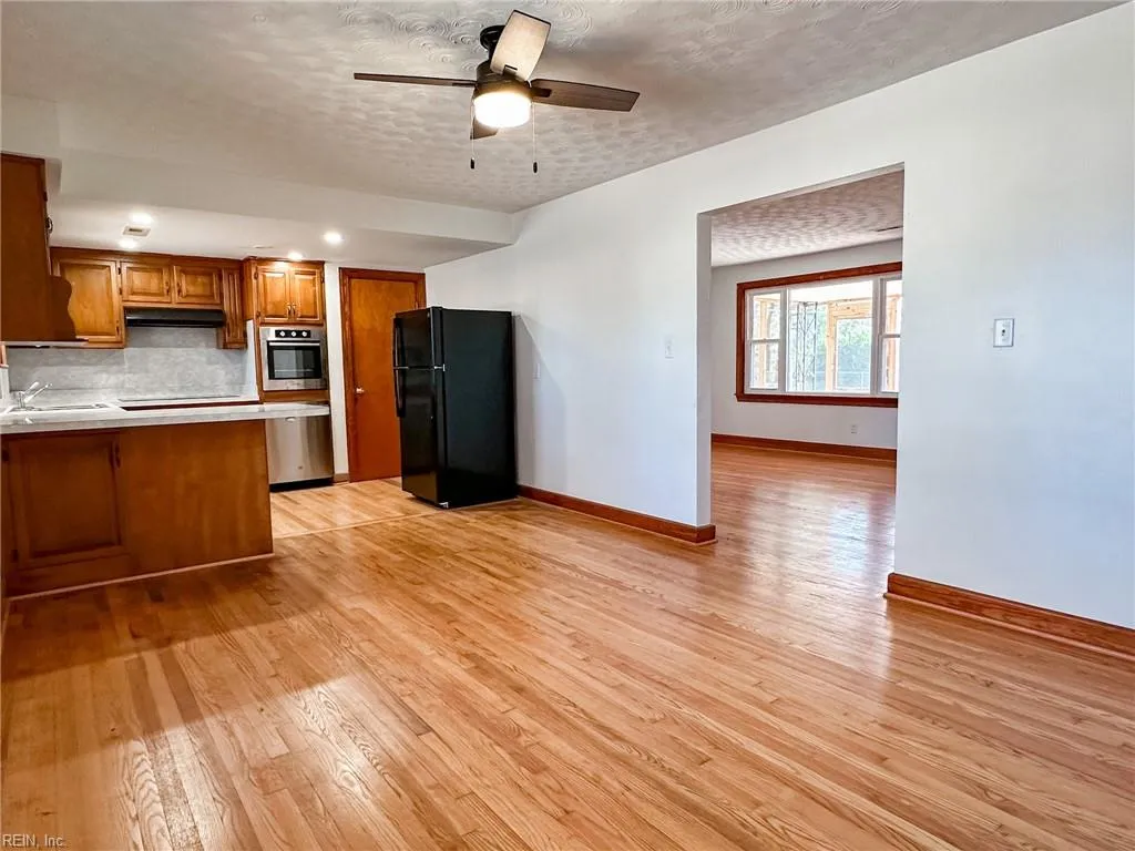 Portsmouth, Virginia 23703, United States, 3 Bedrooms Bedrooms, ,2 BathroomsBathrooms,Residential,Active,2479