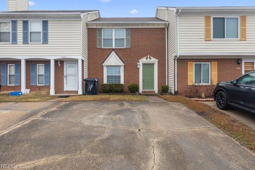 Photo of 1301 Snowflake Circle, Virginia Beach, VA 23456 (MLS # 10621014)