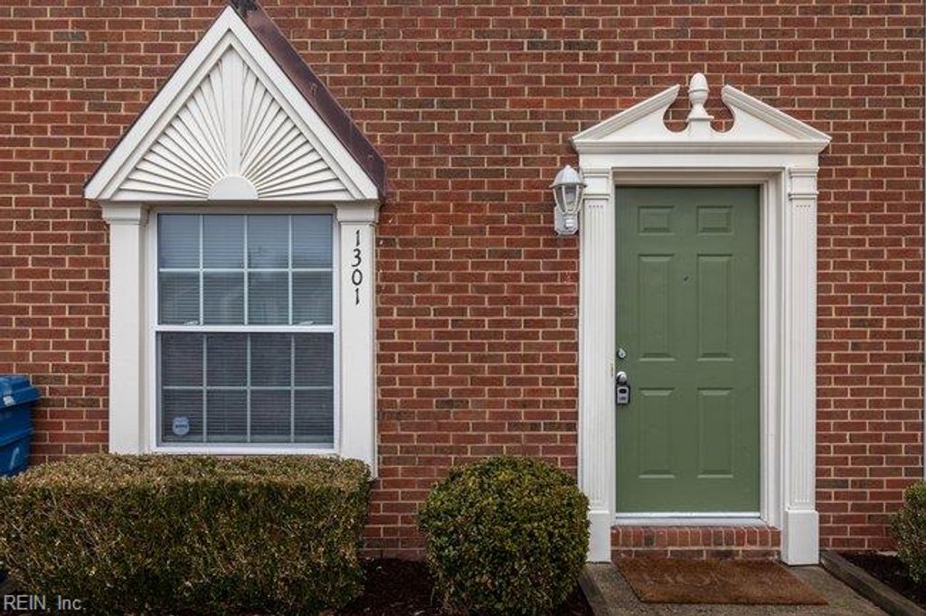 Photo of 1301 Snowflake Circle, Virginia Beach, VA 23456 (MLS # 10621014)